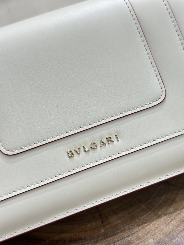  Handbags Bvlgari 38102 size:22*13*5.5 cm