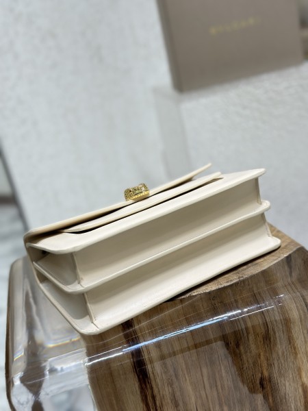  Handbags Bvlgari 290767 size:25*17*8 cm