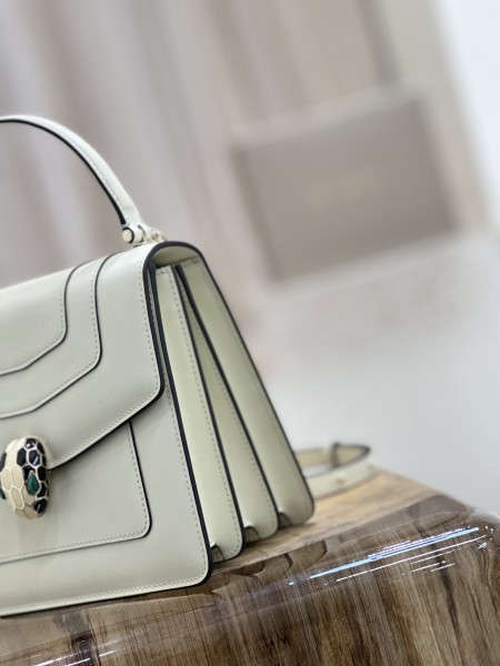  Handbags Bvlgari 38329 size:18*16*9 cm