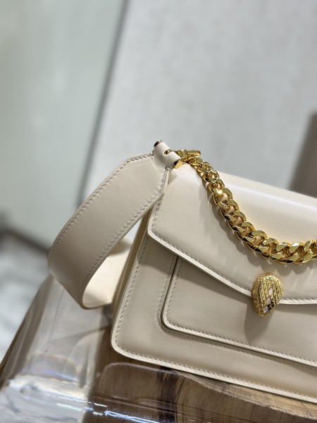  Handbags Bvlgari 290763 size:20*14*8 cm