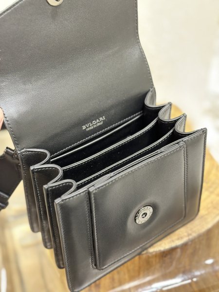  Handbags Bvlgari 290762 size:18*15*9.5 cm