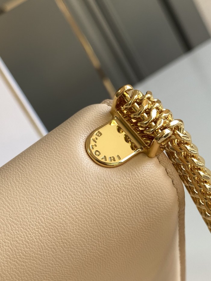  Handbags Bvlgari Sprpenti Forever size:19*13.5*6 cm