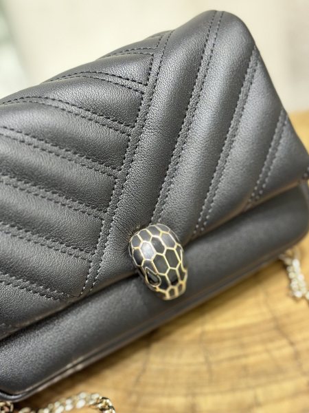  Handbags Bvlgari 288706 size:17*11*5 cm