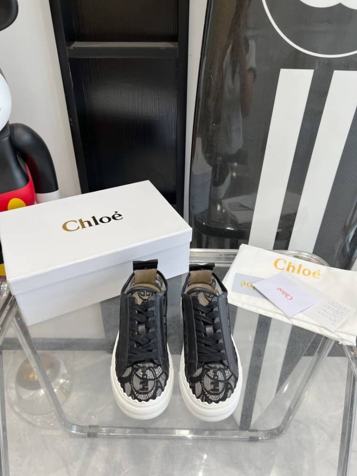 Chloe Lauren Lace Black (Women's)