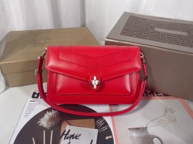  Handbags Bvlgari 292104950 size:22*15*4.5 cm