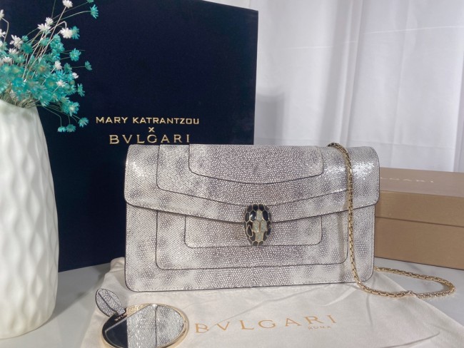  Handbags Bvlgari 370449880 size:25*12*3.5 cm