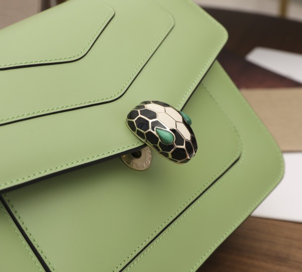  Handbags Bvlgari 29032391050 size:25*17*8 cm