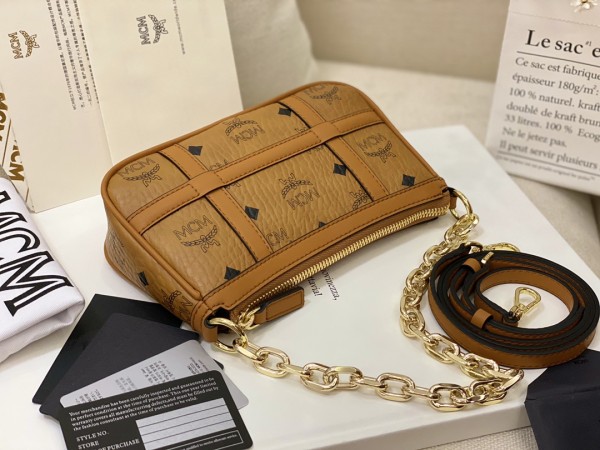  Handbags MCM  𝐷𝑒𝑙𝑚𝑦 size:21*12*5 cm