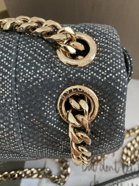  Handbags Bvlgari 28799391200 size:22.5*15*10 cm