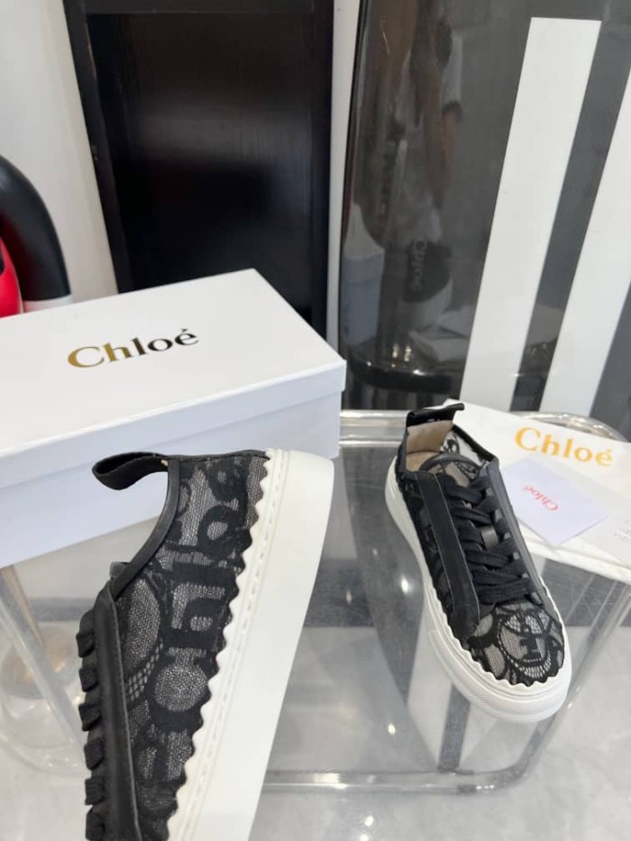 Chloe Lauren Lace Black (Women's)