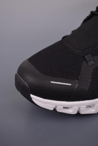 On Running Cloud 5 Black White