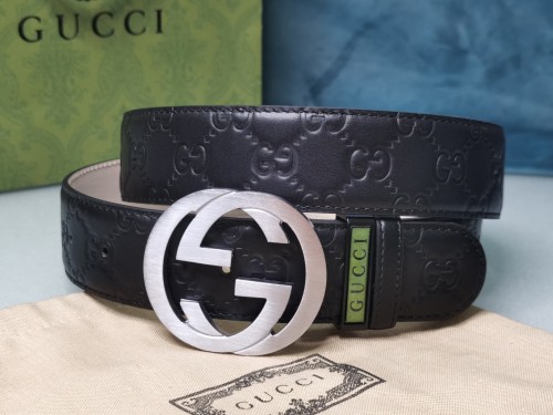 Streetwear  Belt Gucci  Signature