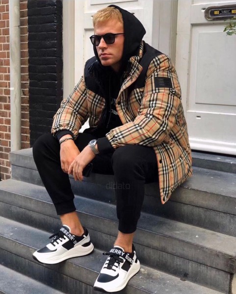  Clothes Burberry 561