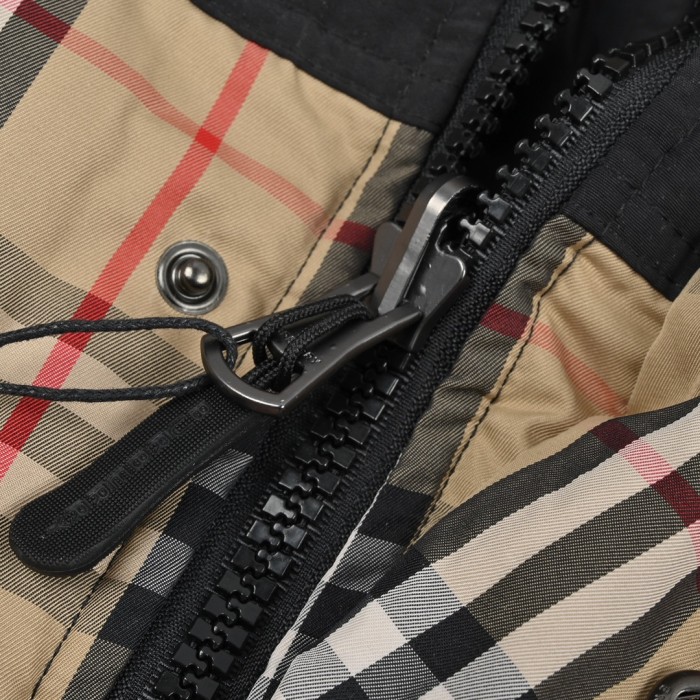  Clothes Burberry 561