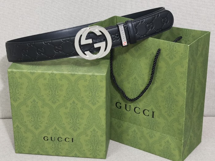 Streetwear  Belt Gucci Signature