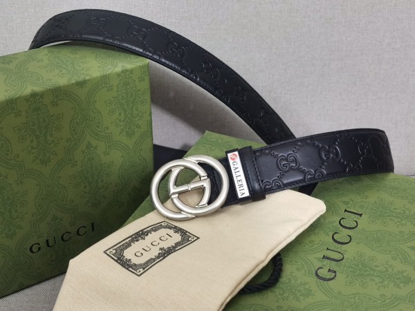 Streetwear  Belt Gucci Signature