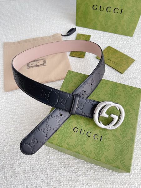 Streetwear  Belt Gucci Signature