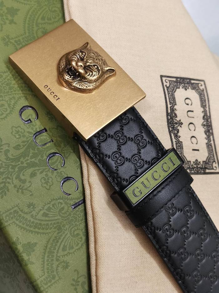 Streetwear  Belt Gucci Signature