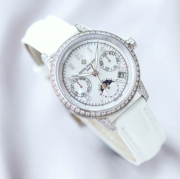 Watches Patek Philippe LADIES FIRST 314507 size:35*10 mm