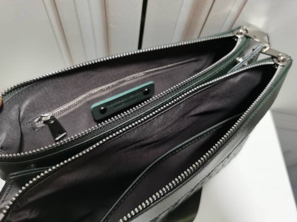 Handbags Bottega Veneta 836590 size 26*17*8