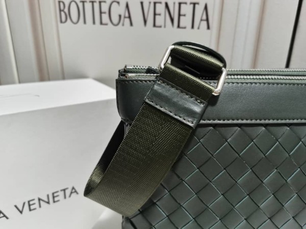 Handbags Bottega Veneta 836590 size 26*17*8