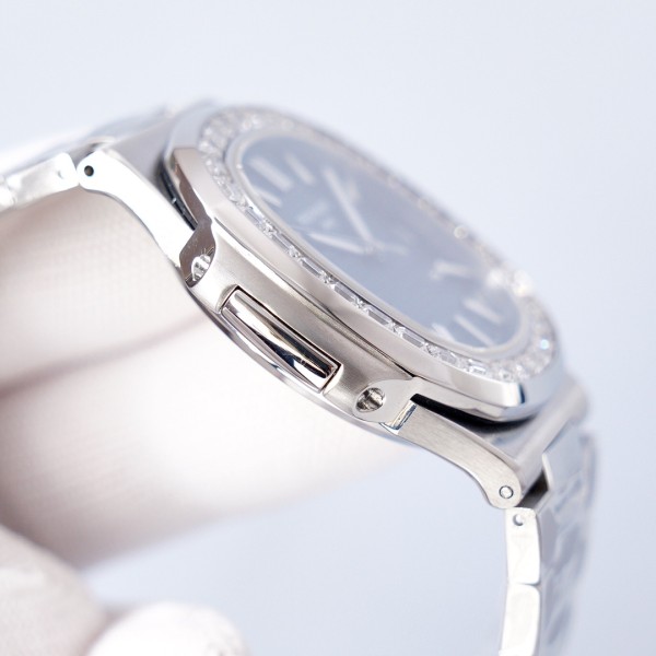 PATEK PHILIPPE NAUTILUS Collection Shell Automatic Mechanical Movement Men's Watches Watch 40mm Blue Dial 5713/1G-010