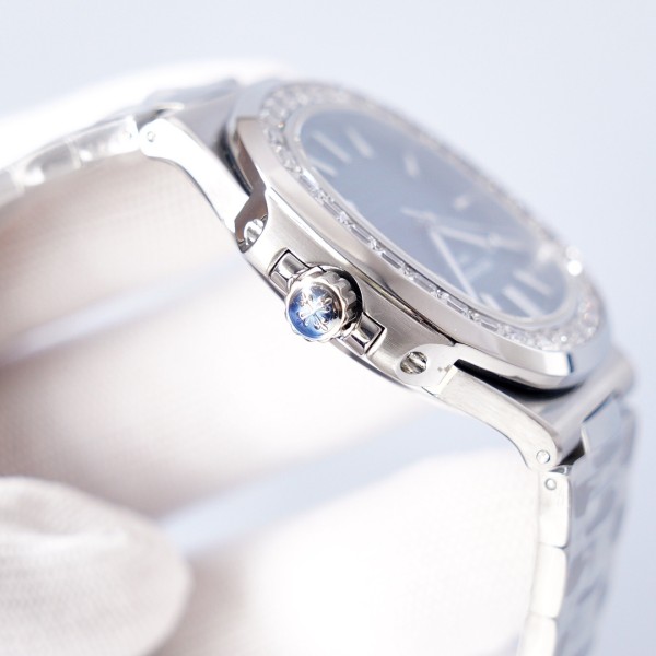 PATEK PHILIPPE NAUTILUS Collection Shell Automatic Mechanical Movement Men's Watches Watch 40mm Blue Dial 5713/1G-010