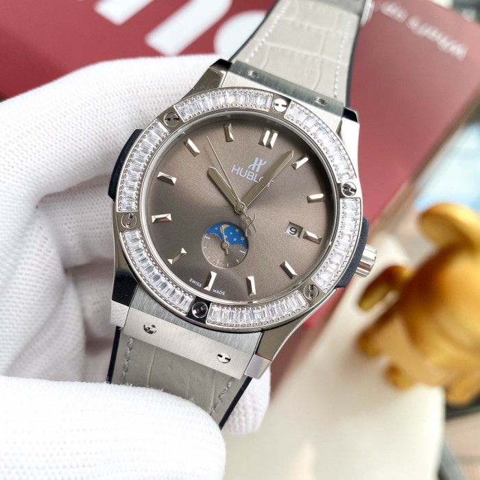 Watches Hublot  315719 size:44*13 mm