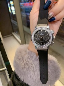 Watches Hublot  315697 size:38 mm