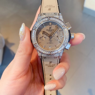 Watches Hublot  315699 size:38 mm