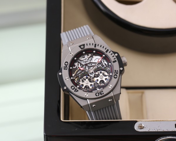 Watches Hublot  315694 size:43*12 mm