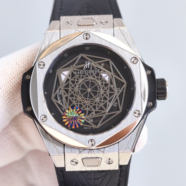 Watches  Hublot 315786 size:42*12 mm