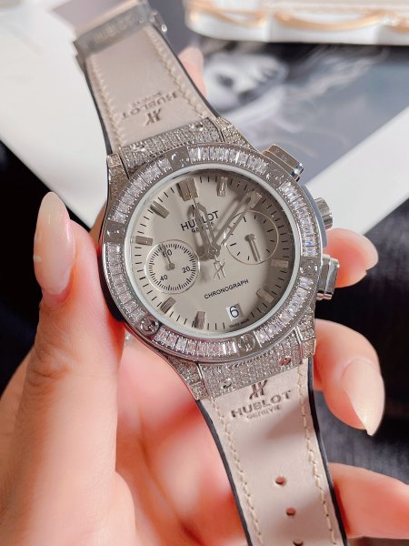 Watches  Hublot  315759 size:45 mm