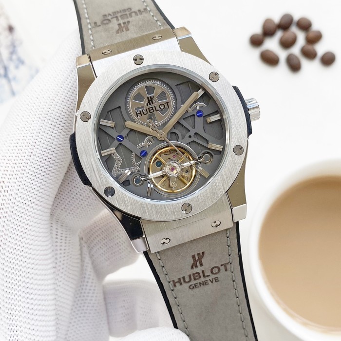 Watches  Hublot 315791 size:45*13 mm