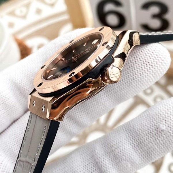 Watches Hublot  315723 size:33*13 mm