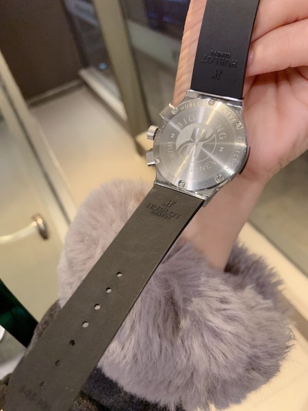 Watches Hublot  315697 size:38 mm