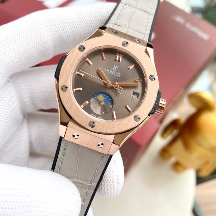 Watches Hublot  315720 size:44*13 mm