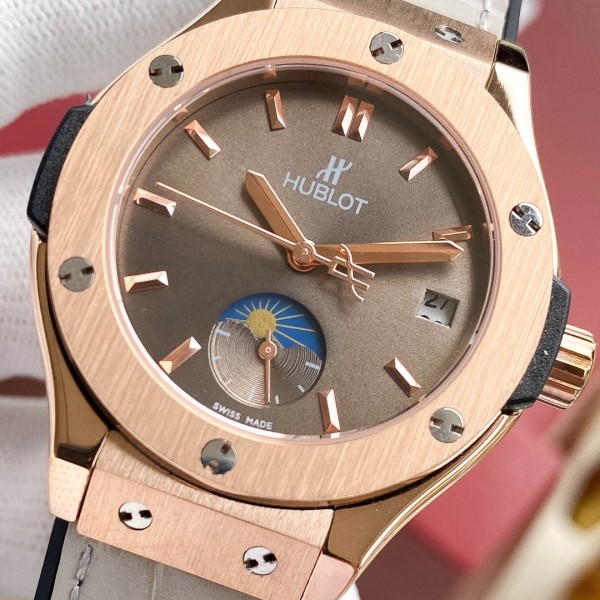 Watches Hublot  315720 size:44*13 mm