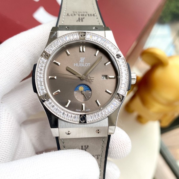 Watches Hublot  315719 size:44*13 mm