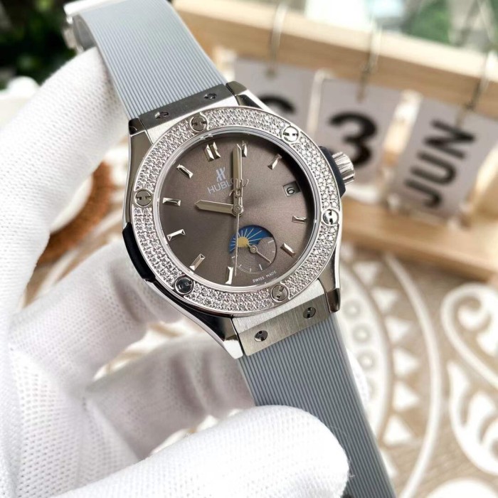 Watches Hublot  315722 size:33*13 mm