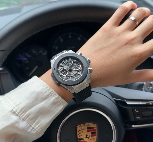 Watches  Hublot 315890 size:46*13 mm