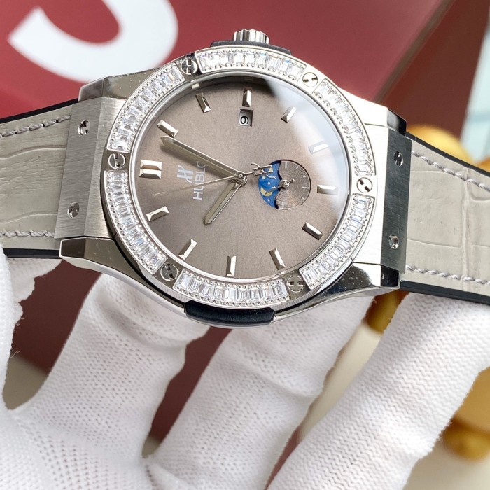 Watches Hublot  315719 size:44*13 mm