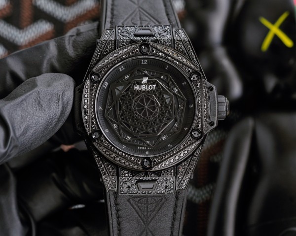 Watches  Hublot 315778 size:42*12 mm