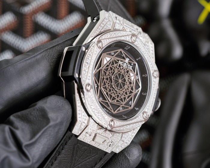 Watches  Hublot 315780 size:42*12 mm