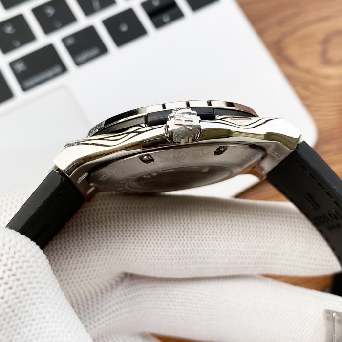 Watches Hublot  315725 size:43*13 mm