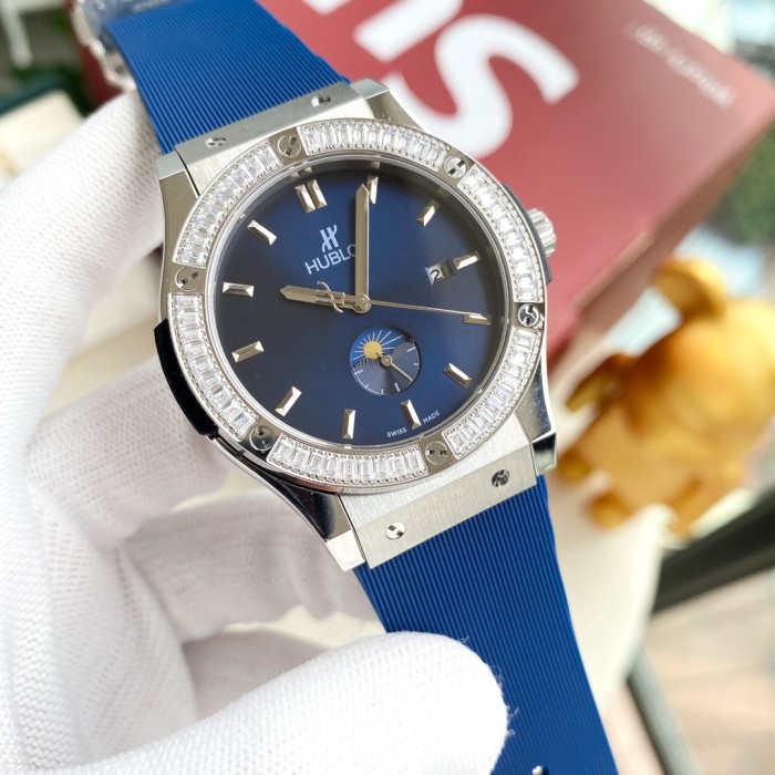 Watches Hublot  315719 size:44*13 mm