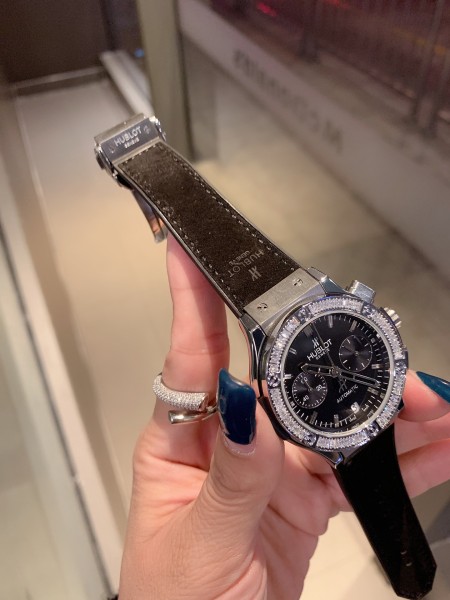 Watches Hublot  315696 size:38 mm