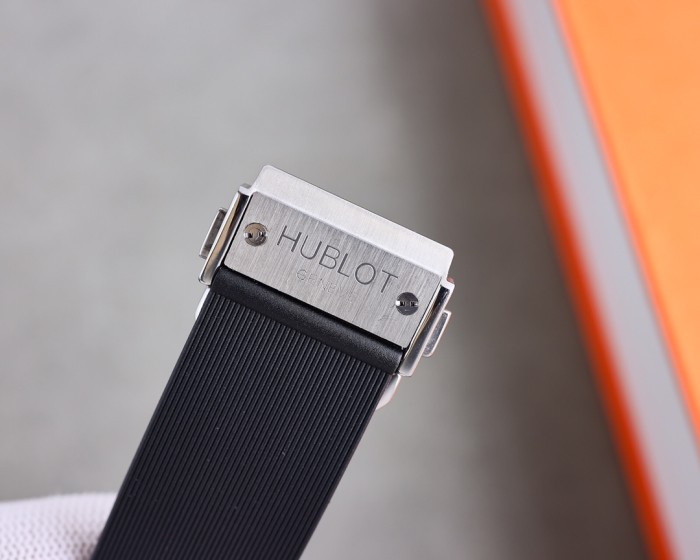 Watches  Hublot 315887 size:43*13 mm