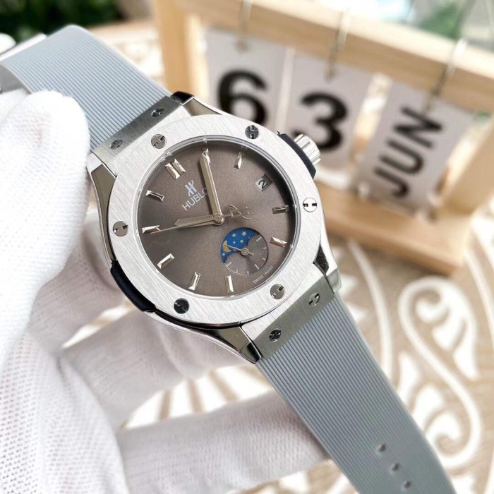 Watches Hublot  315723 size:33*13 mm