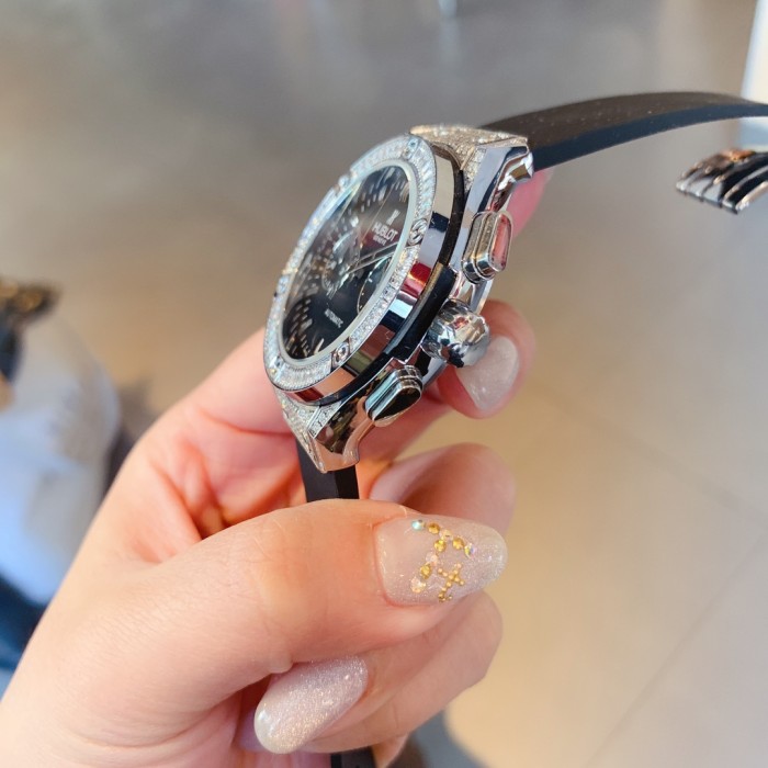 Watches Hublot  315705 size:38 mm